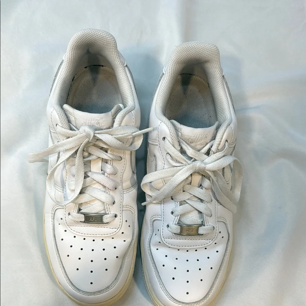 Nike Air Force-1 Womens size 8.5 Sneakers white leather low top, pre-owned, nice